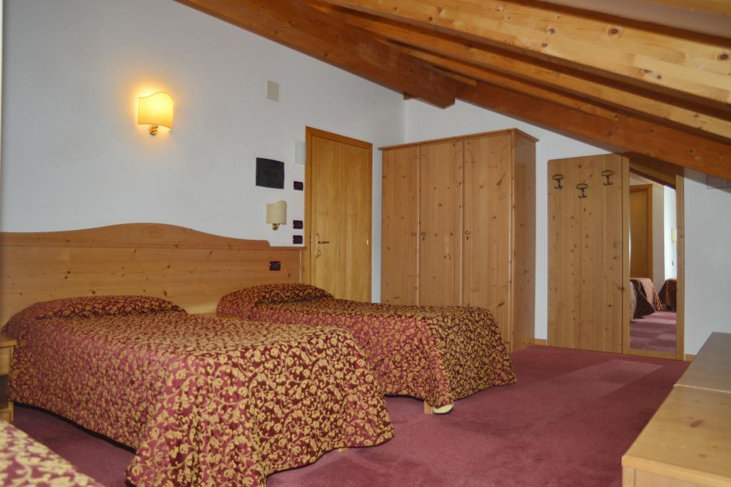 Hotel Canada Andalo Room photo