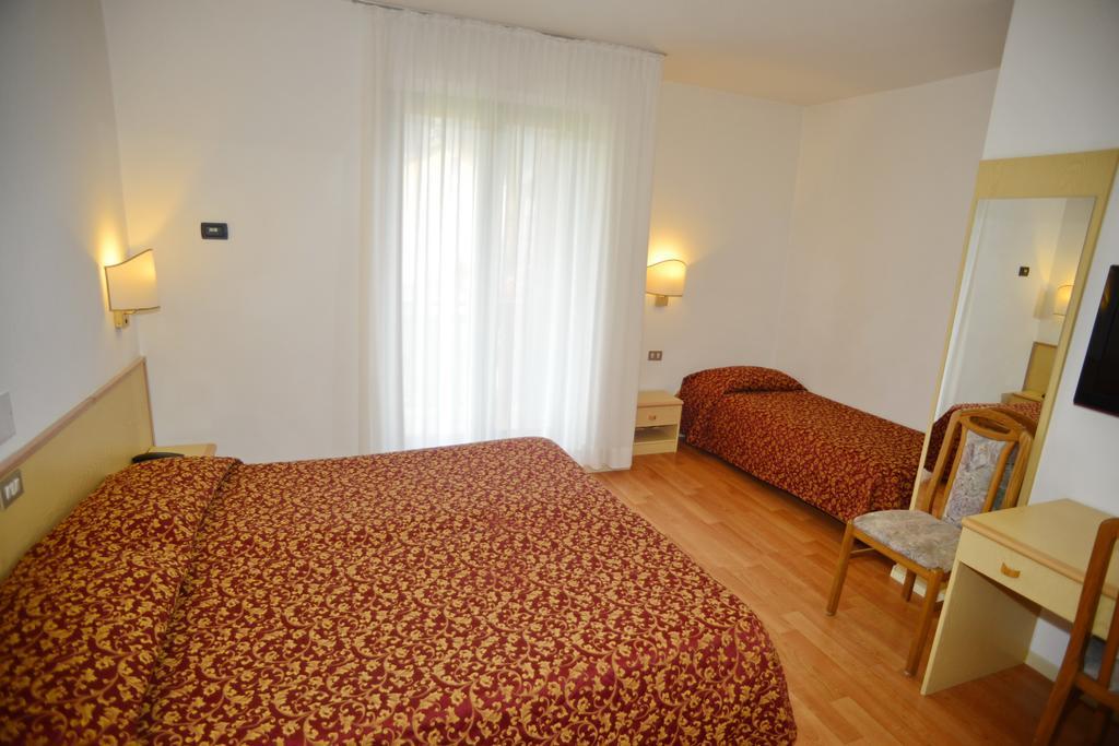 Hotel Canada Andalo Room photo